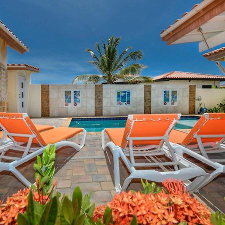 Villa Swiss Paradise With Private Pool 팜비치 외부 사진