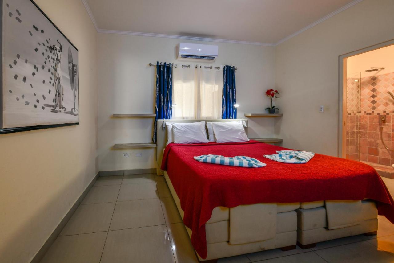 Villa Swiss Paradise With Private Pool 팜비치 외부 사진