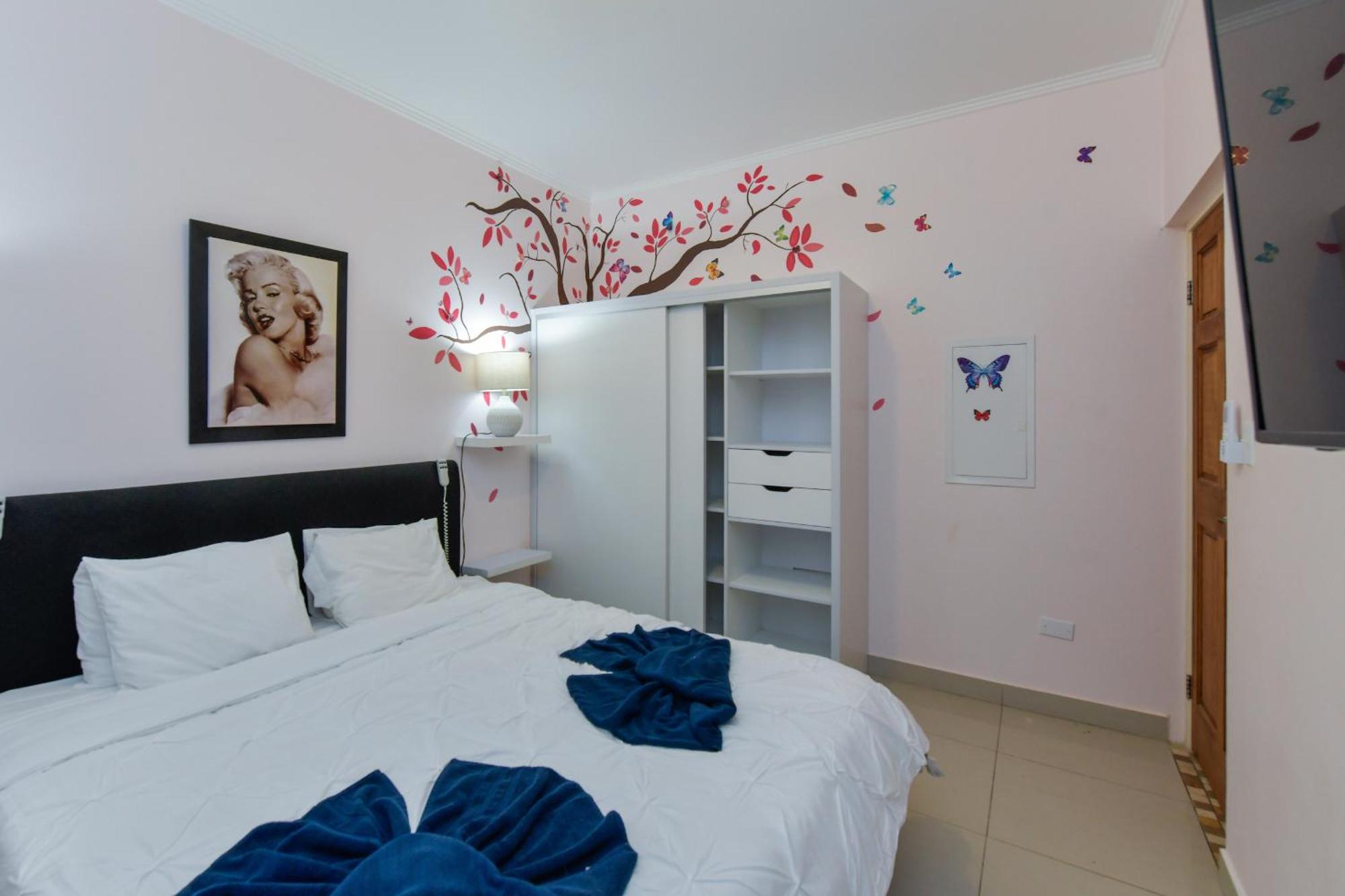 Villa Swiss Paradise With Private Pool 팜비치 외부 사진